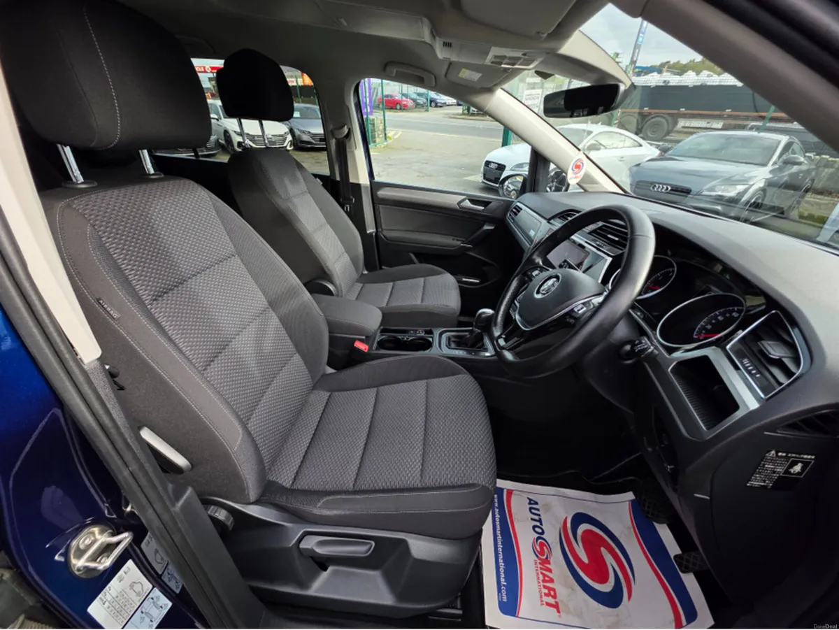 Volkswagen Touran 1.4 TSI 7 SEATER AUTOMATIC - CAR - Image 3