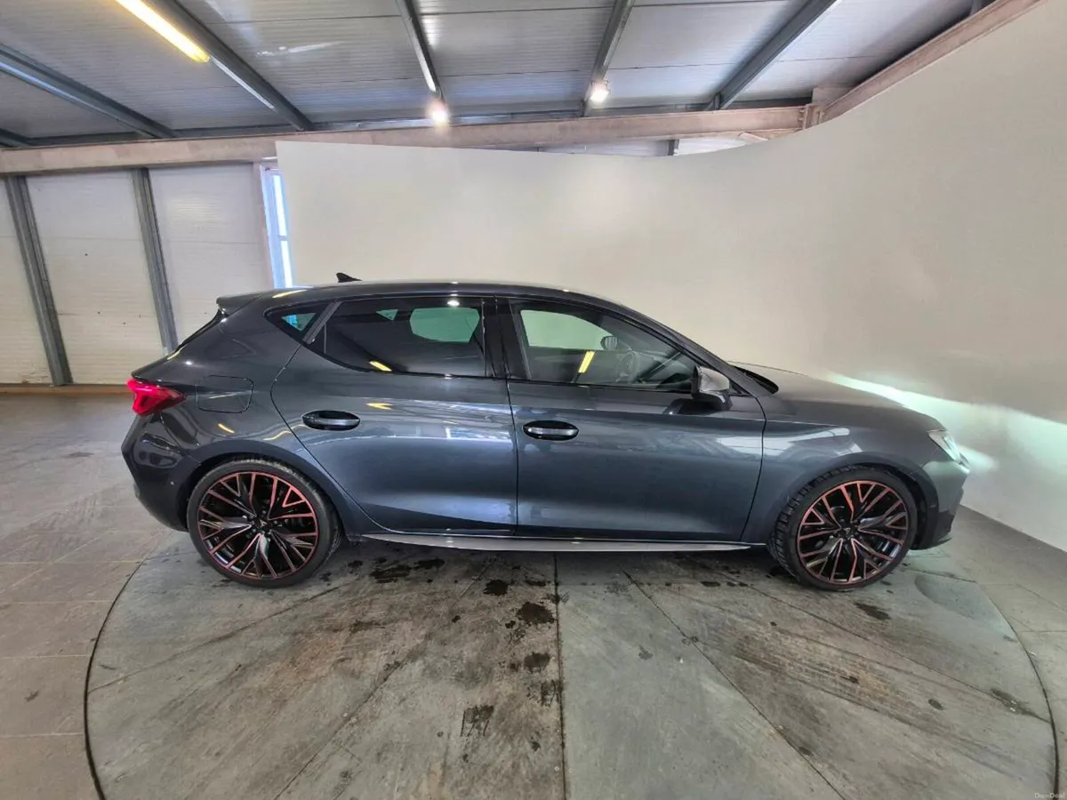 Cupra Leon VZ 300BHP DSG 2.0 TSI - Image 3