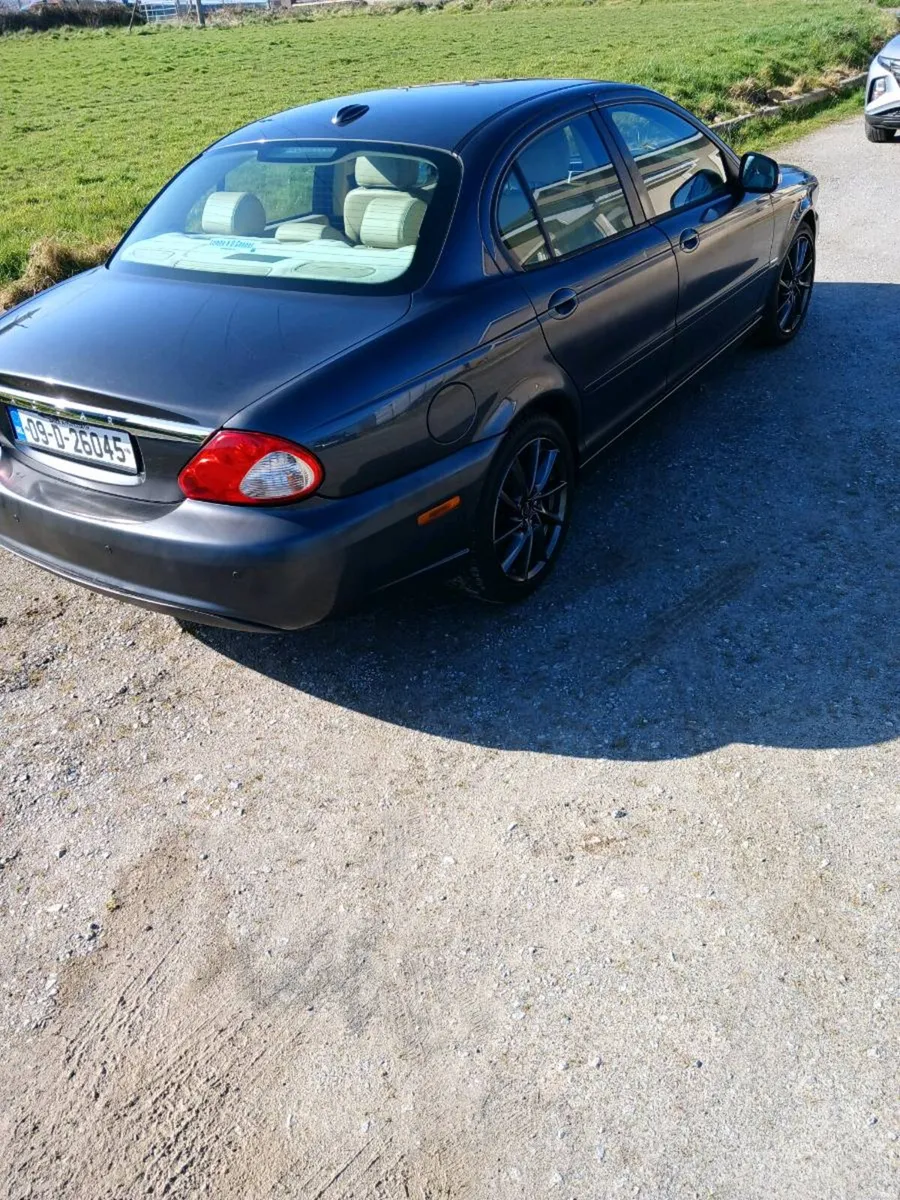 Jaguar X Type - Image 3