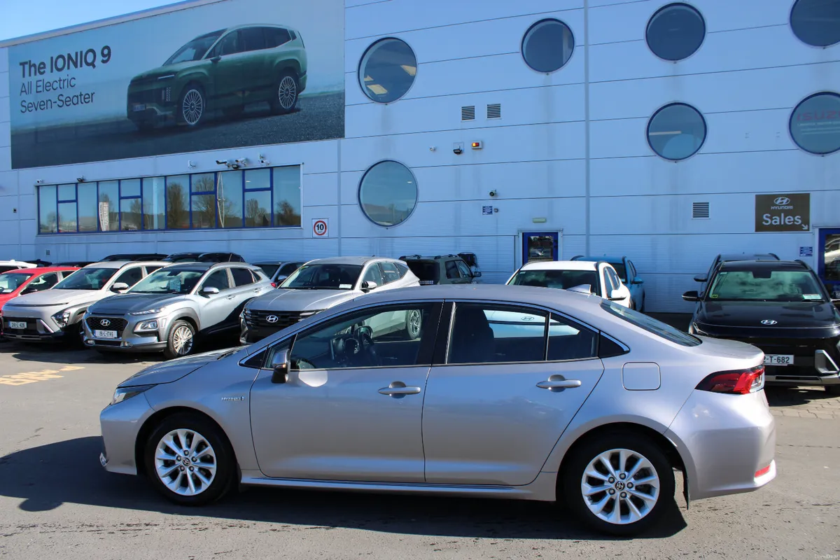 Toyota Corolla 2021 - Image 2