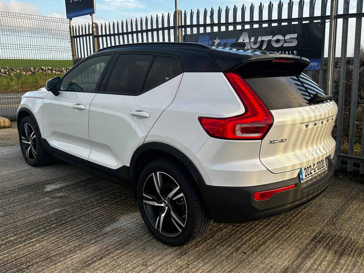 Volvo XC40 B4 R-Design Hybrid 2020 - Image 4
