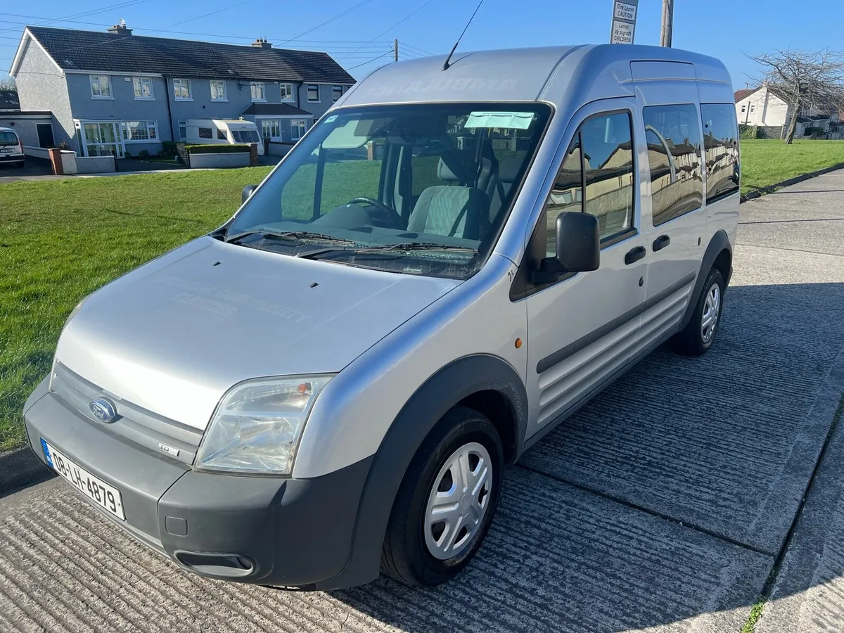 Ford Tourneo Connect ONLY 96k KM 8 seats - Image 3