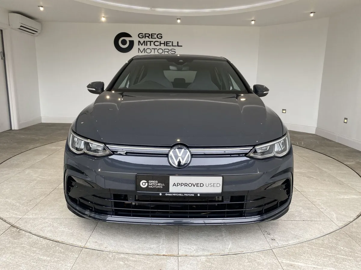 Volkswagen Golf 2024 - Image 2