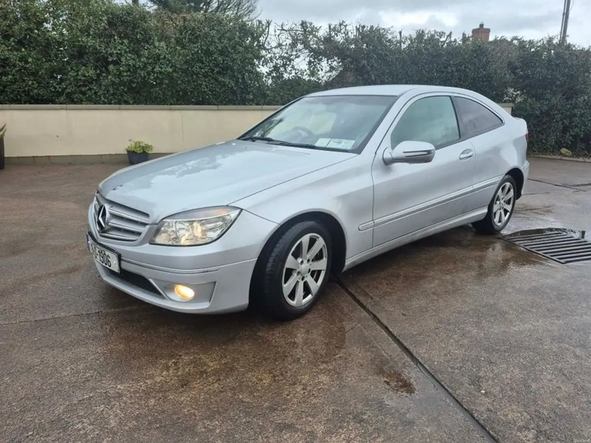 2009 Mercedes-benz C-class  ( 2500e) - Image 1