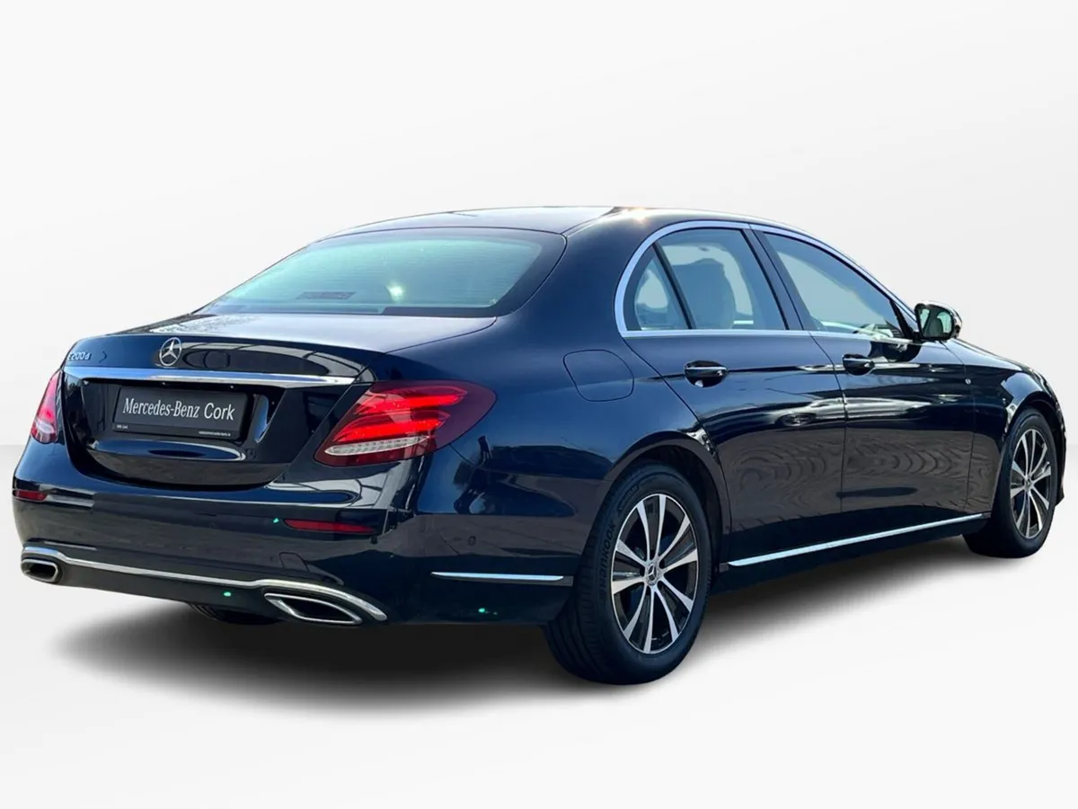 Mercedes-Benz E-Class E 200D Exclusive Line Saloon - Image 3