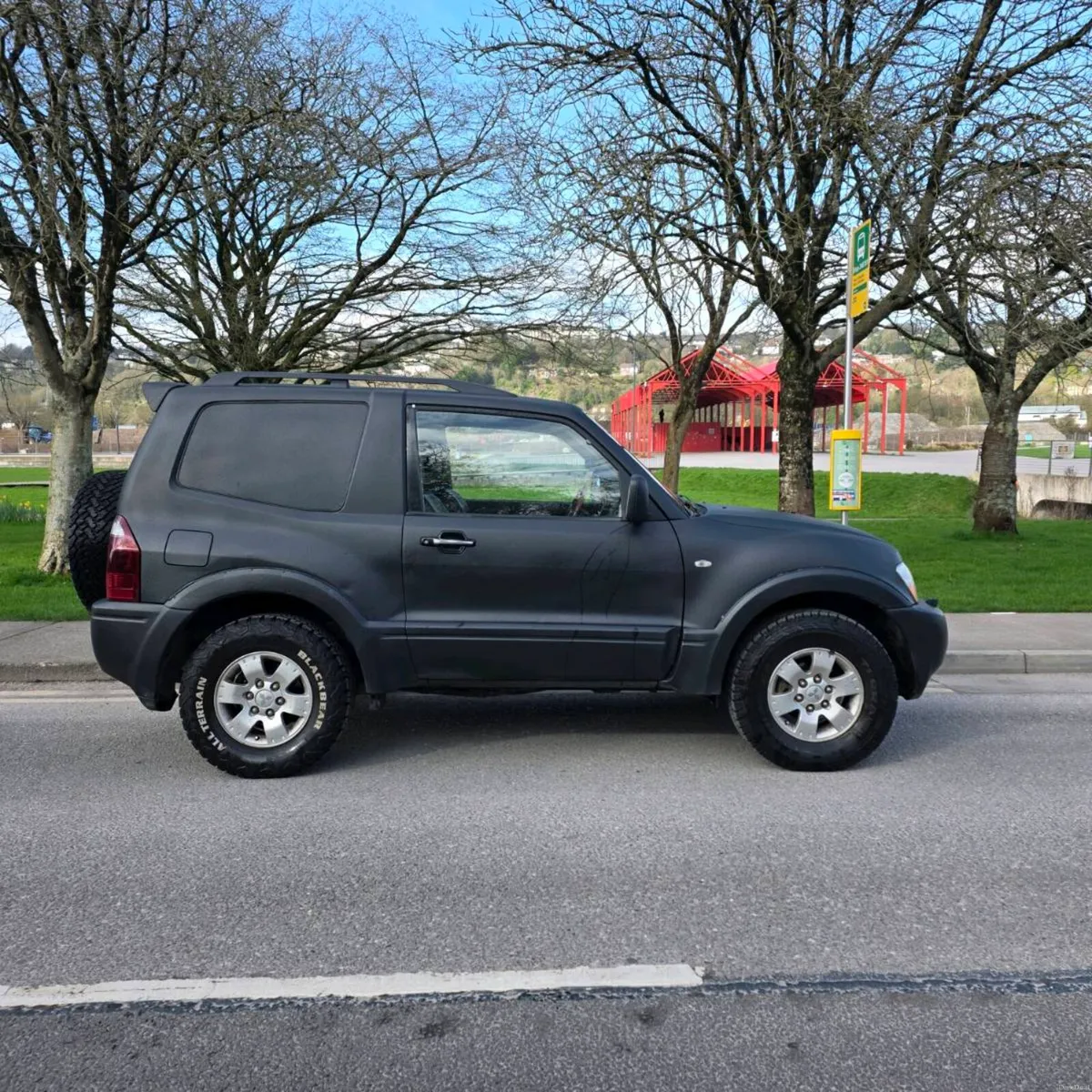 Mitsubishi Pajero - Image 1