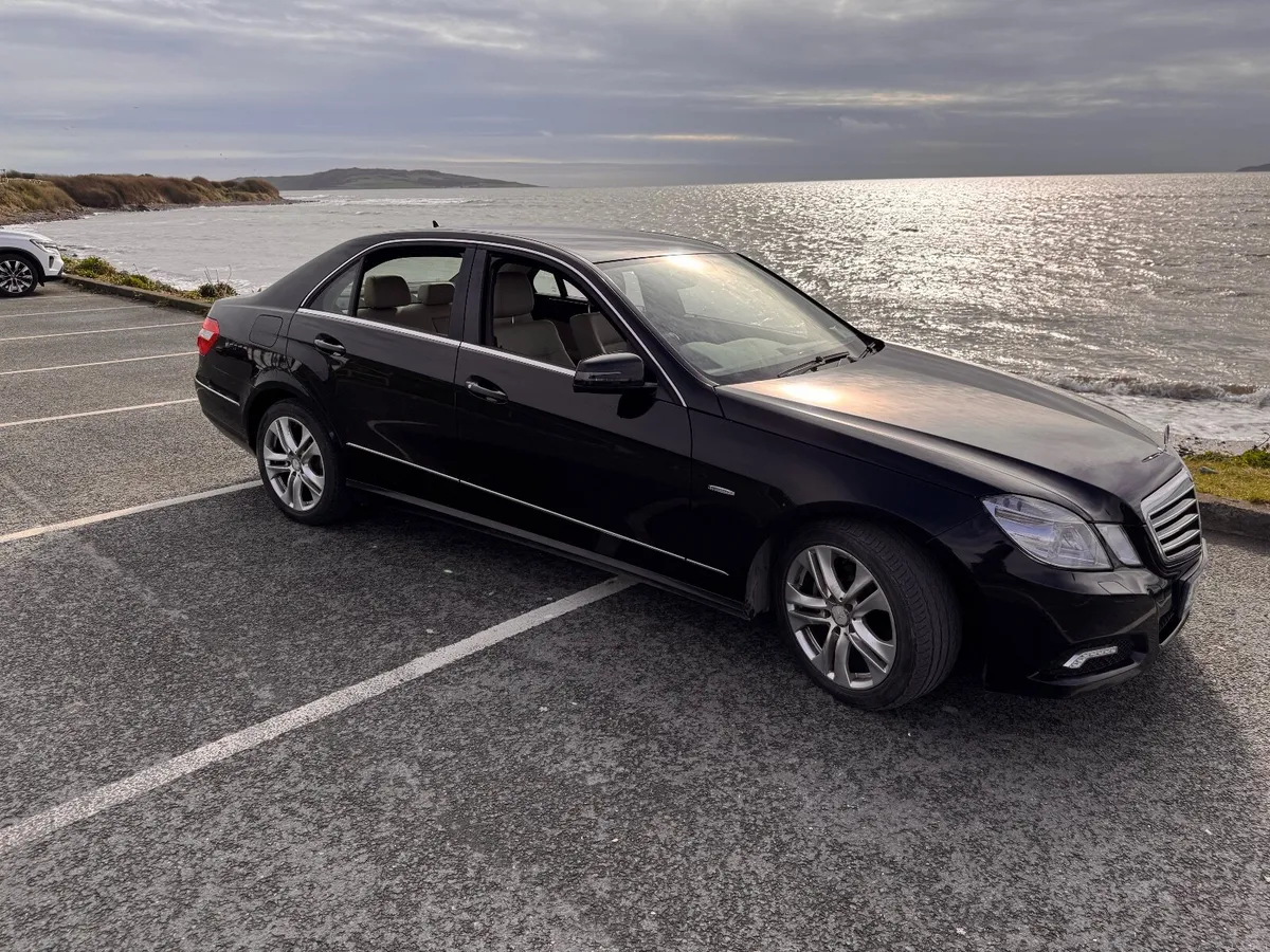 Mercedes-Benz E-Class 2010 - Image 1