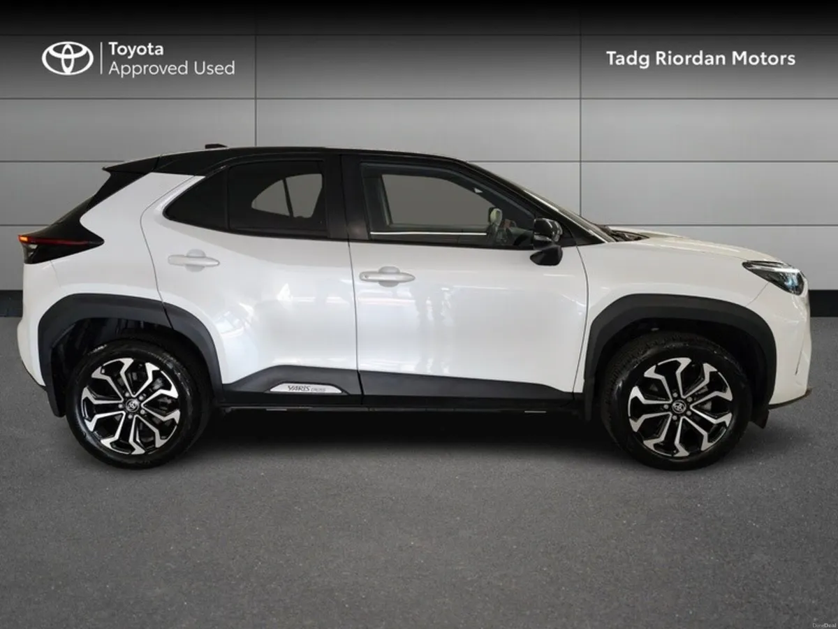 Toyota Yaris Cross LUNA SPORT - Image 3