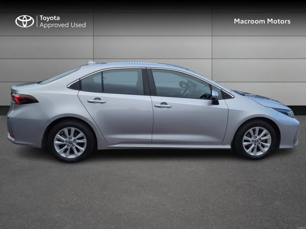 Toyota Corolla LUNA SALOON 4DR AUTO - Image 3