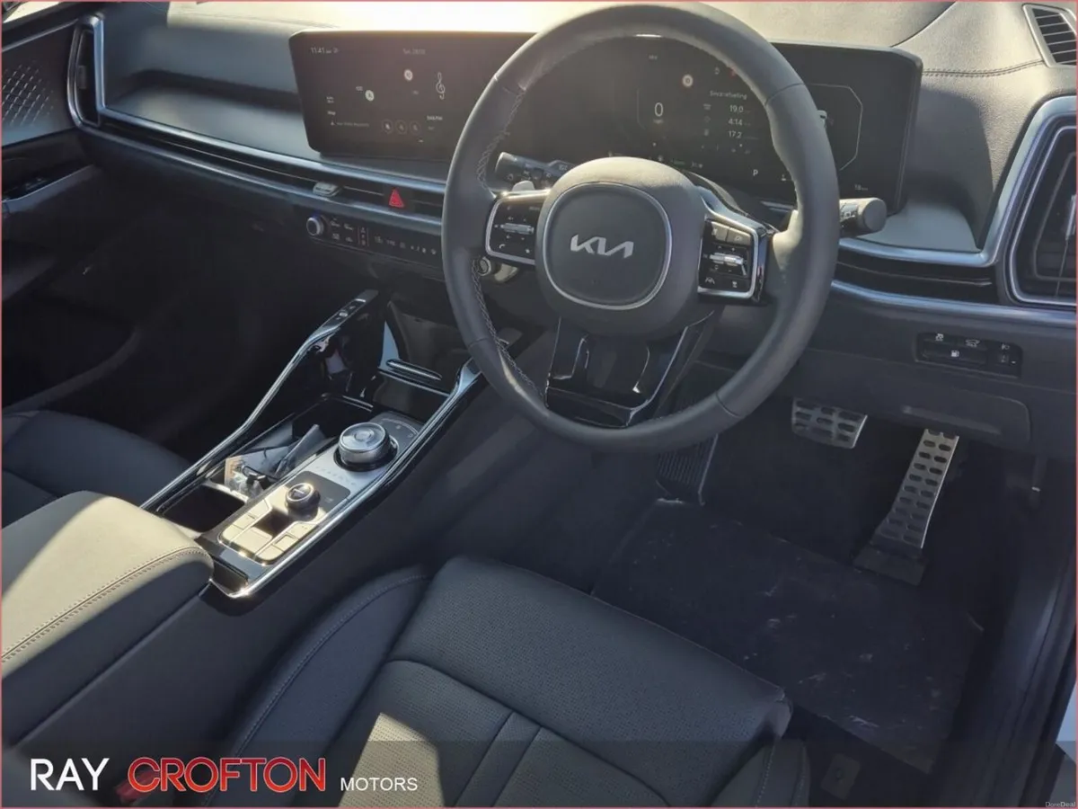 Kia Sorento PE SEM PHEV *Kia Finance from 3.9% APR - Image 3
