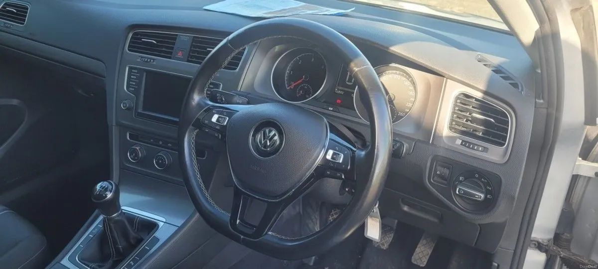 Volkswagen Golf LOUNGE 1.6 TDI 110BHP*SUNROOF*NCT - Image 4