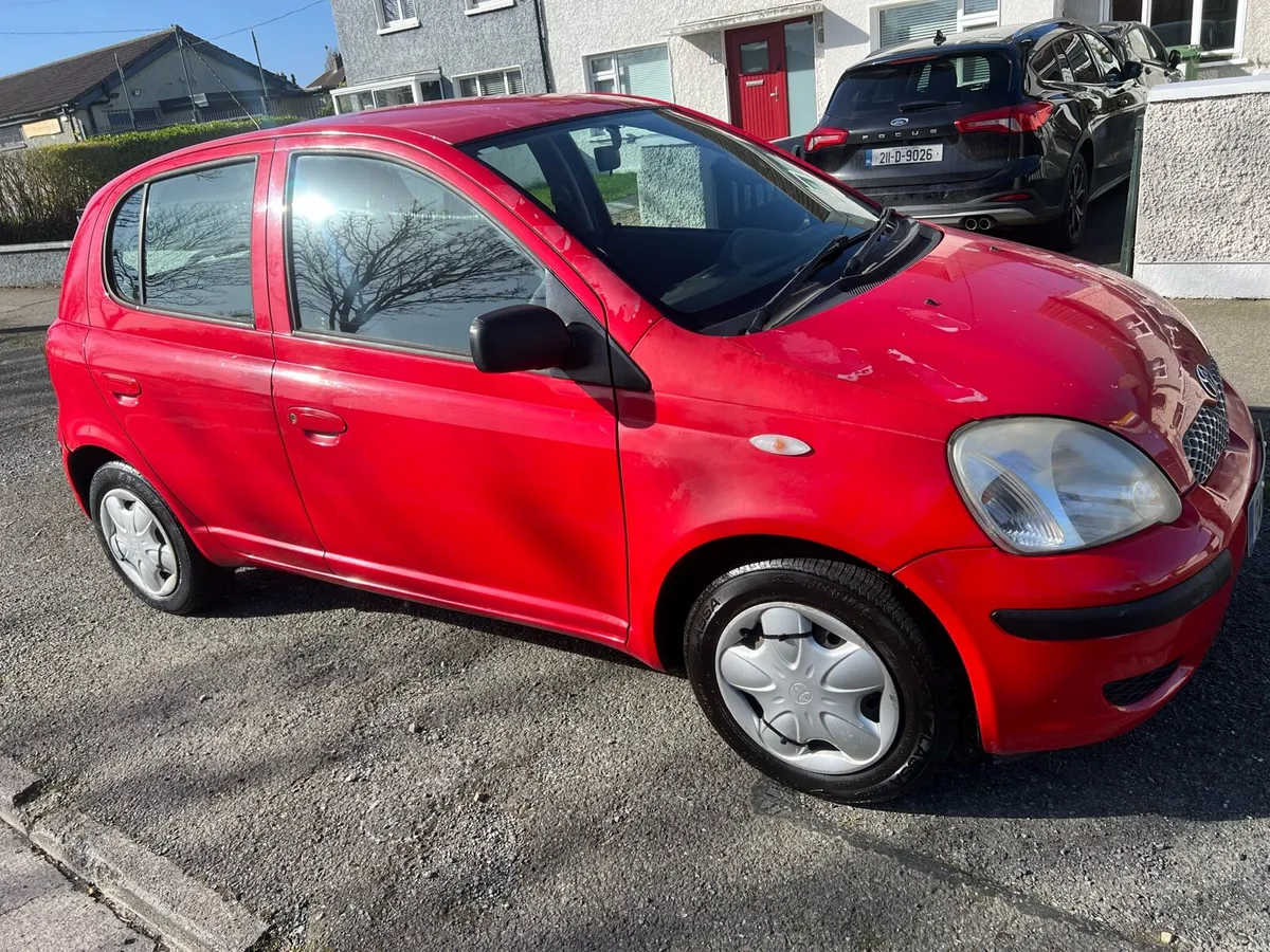Toyota Yaris 2004 - Image 2