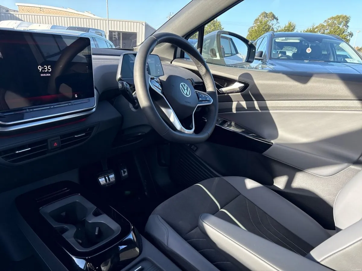 Volkswagen ID.4 PRO PLUS 77KWH 286HP - Image 3