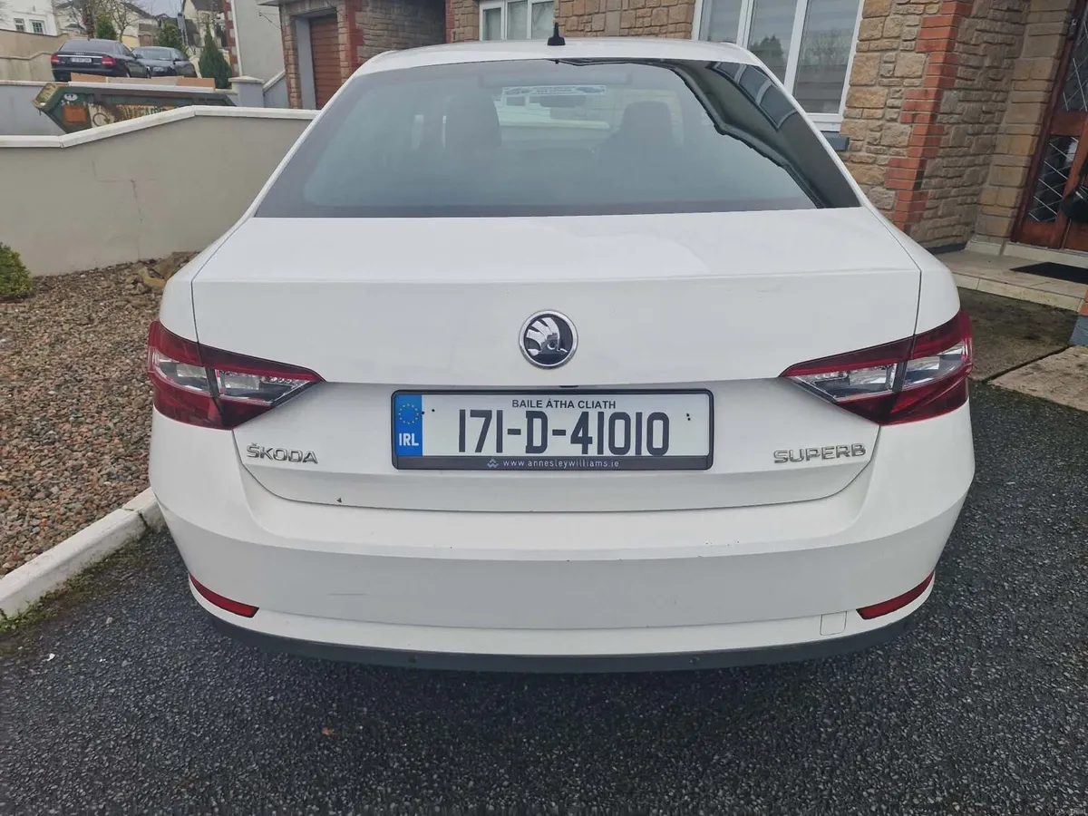 Skoda superb L&K 2017 - Image 4