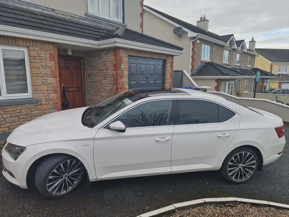 Skoda superb L&K 2017 - Image 2