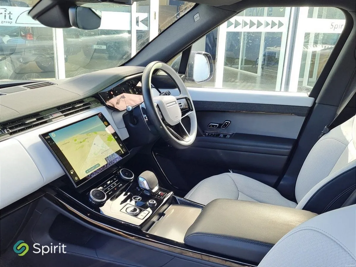 Land Rover Range Rover Sport SE DYNAMIC  3.0 HYBRI - Image 3
