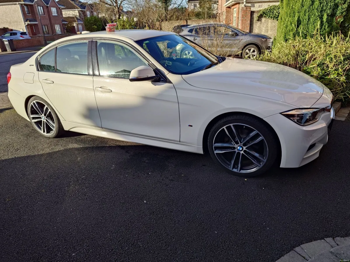 BMW 330E M SPORT iPerformance AUTO (2017) - Image 4