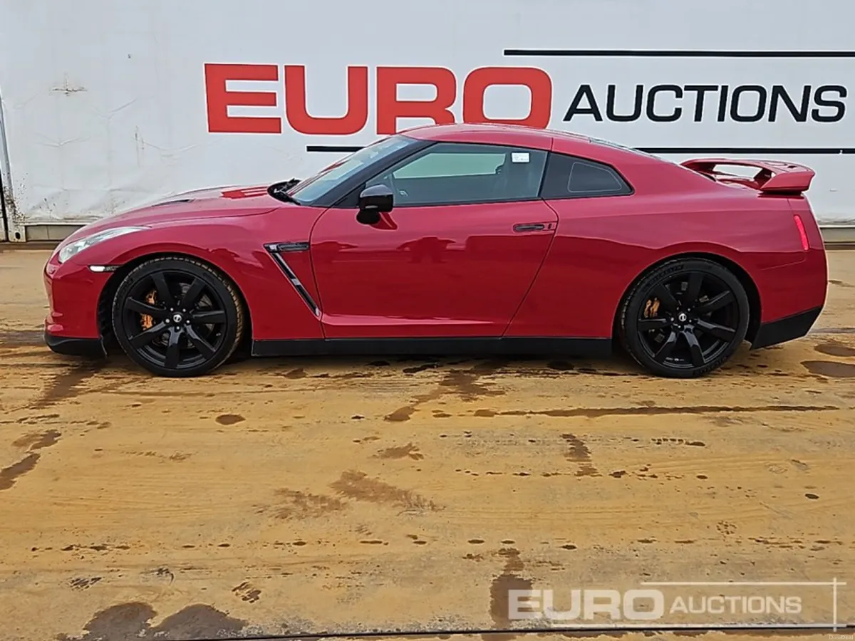 2009 Nissan GT-R - Image 2