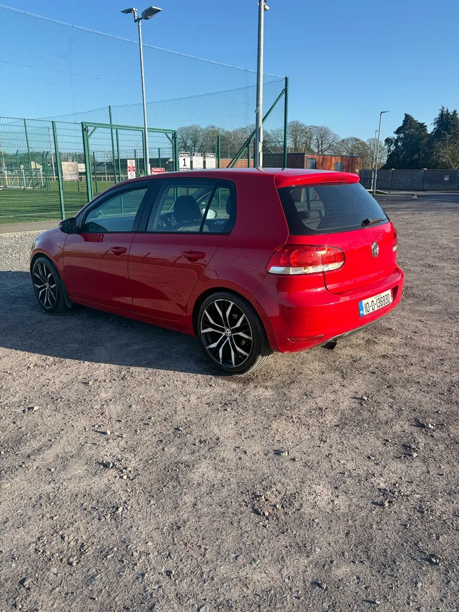 2010 Volkswagen Golf - Image 3