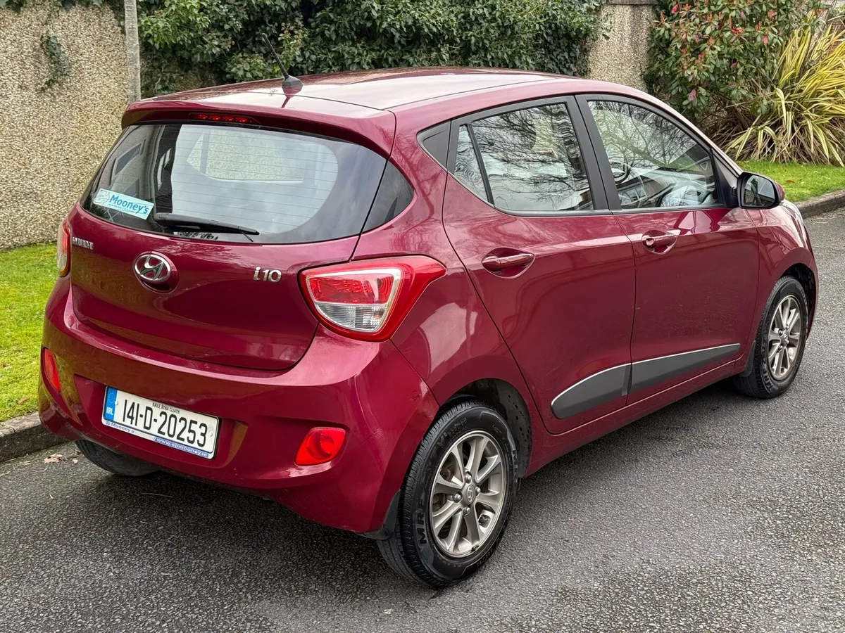 141 Hyundai i10 Deluxe Only 121kms NEW NCT 02/27 - Image 3