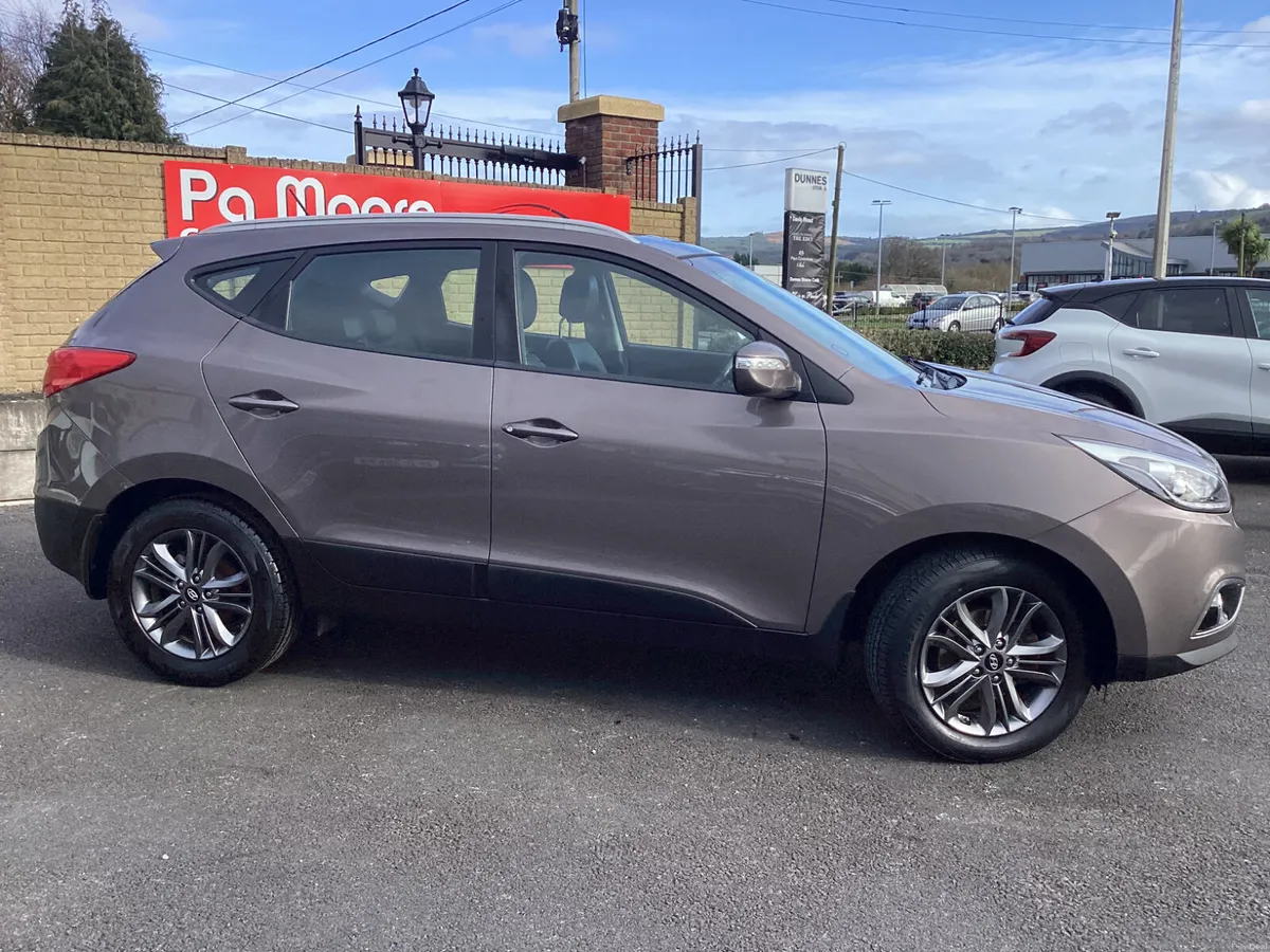 Hyundai ix35 **  1 OWNER - Image 2