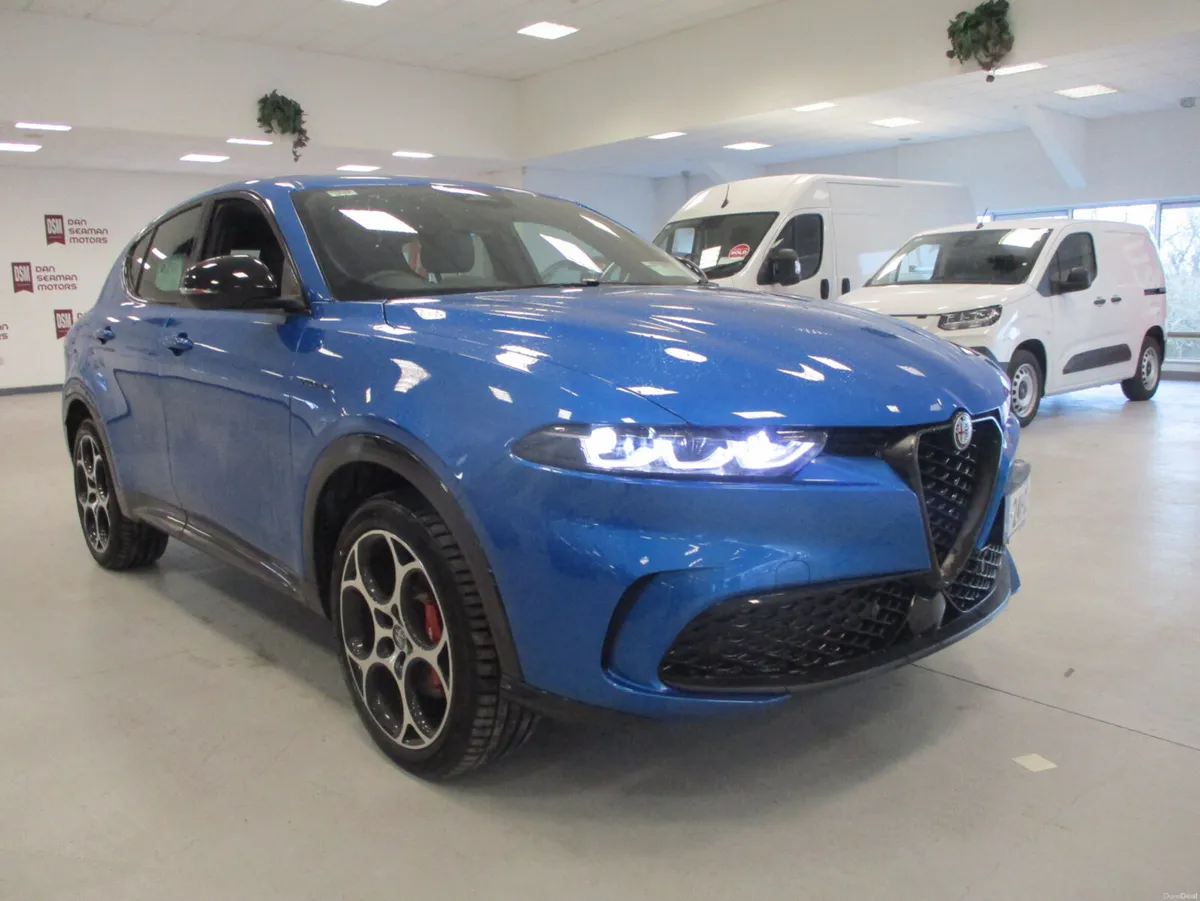 Alfa Romeo Tonale VELOCE 280 hp PHEV 2024 - Image 2