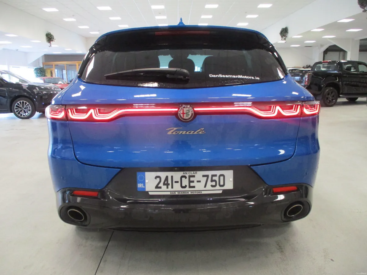 Alfa Romeo Tonale VELOCE 280 hp PHEV 2024 - Image 6