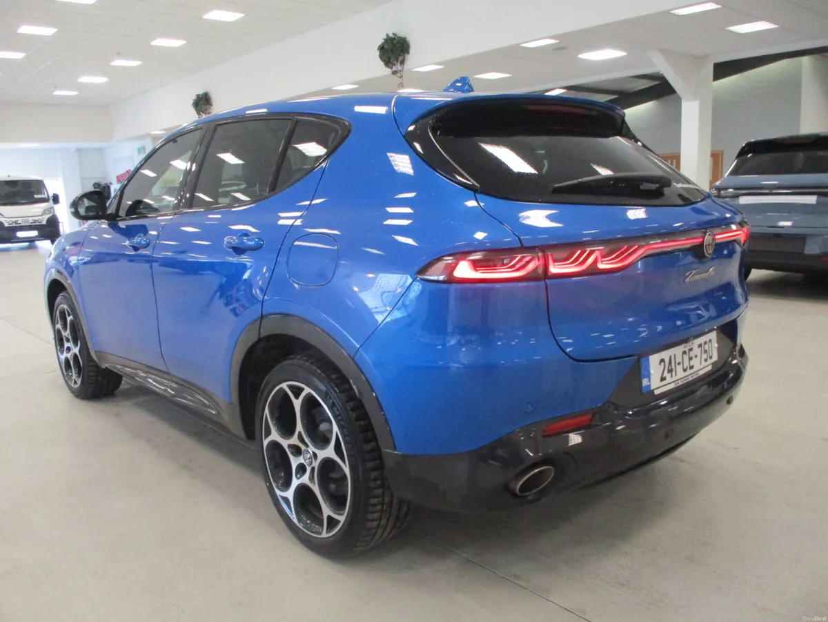 Alfa Romeo Tonale VELOCE 280 hp PHEV 2024 - Image 5