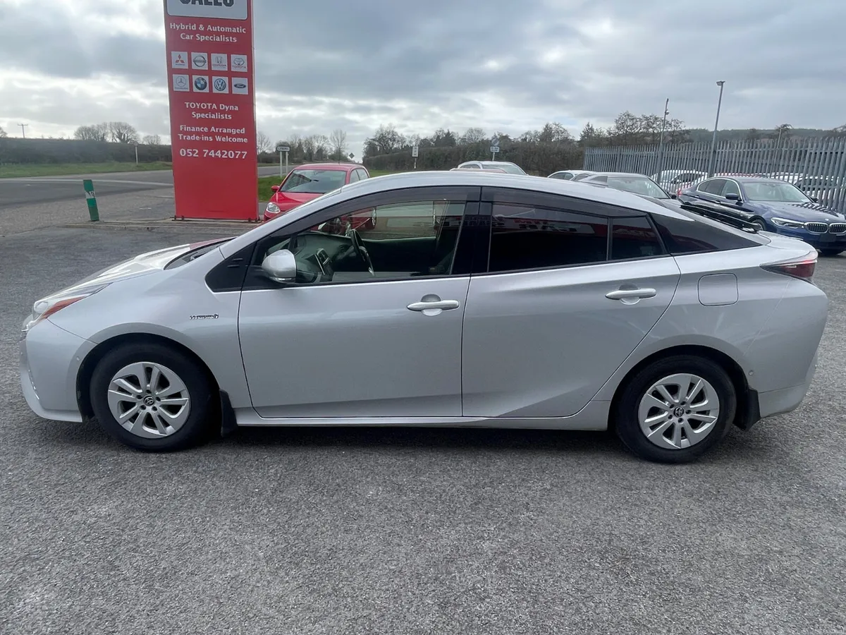Toyota Prius 2016 - Image 4