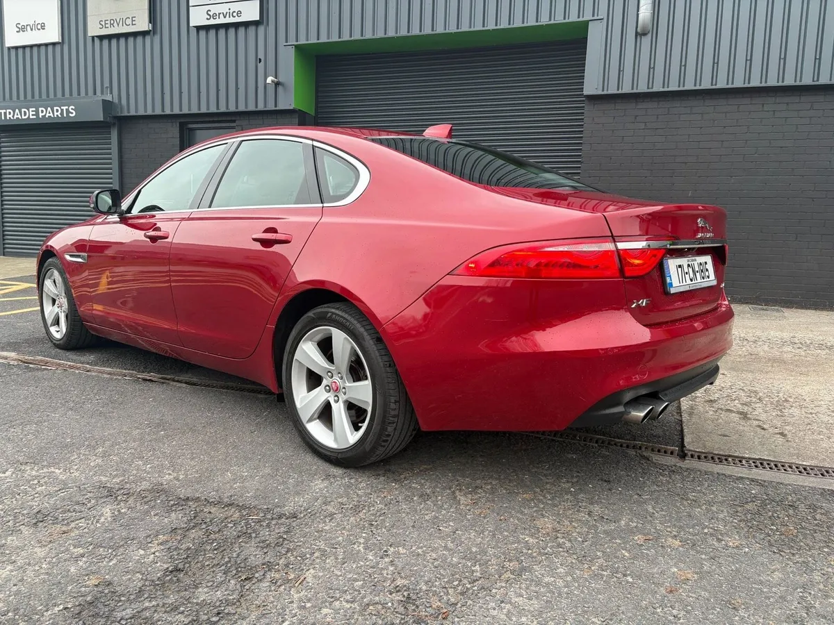 Jaguar XF - Image 4