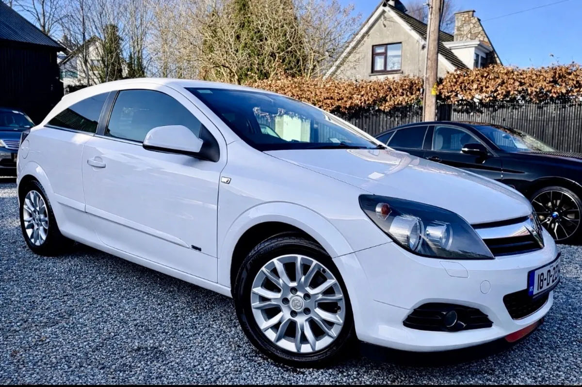 10  Astra 1.7 CDTI – 3 Door – Spotless Example - Image 4