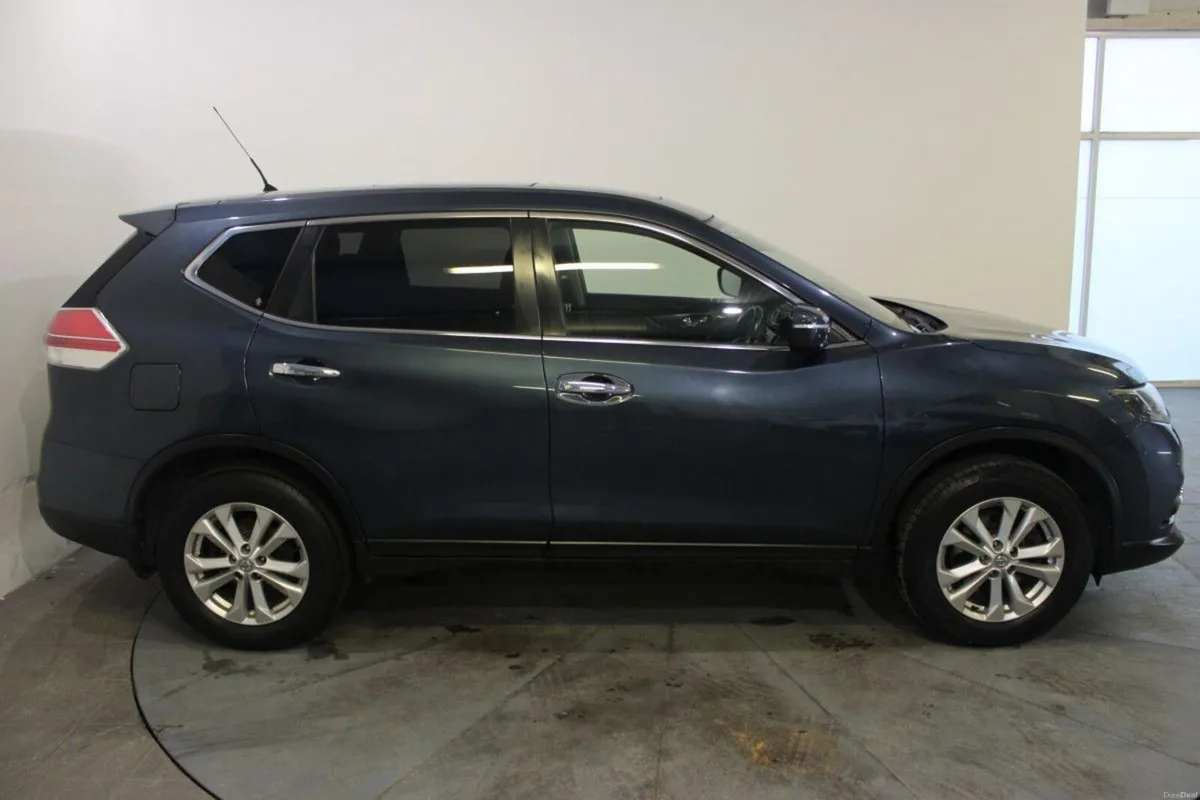 Nissan X-Trail 1.6d SV 7 Seats (TENDER 26) - Image 4