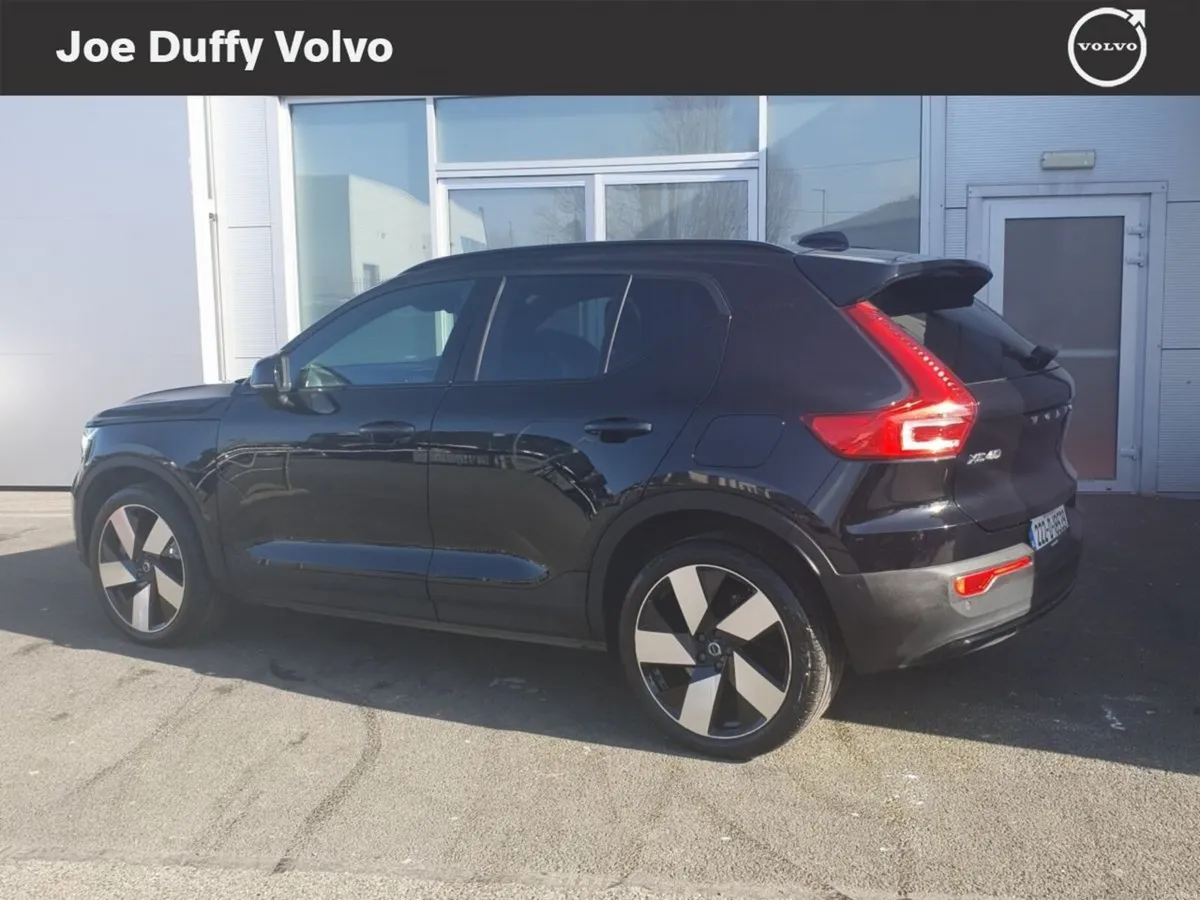 Volvo XC40 BEV 231hp Ultimate, really low mileage - Image 3