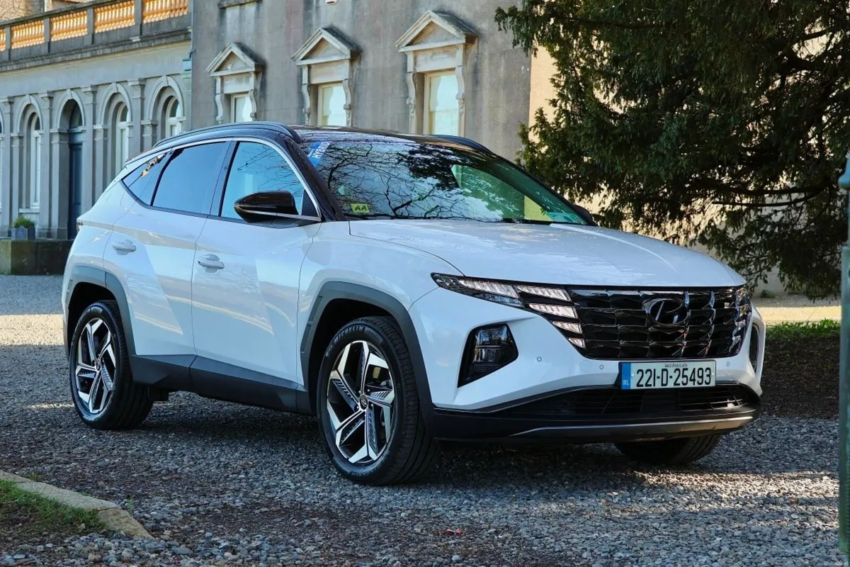 Hyundai Tucson Executive Plus HEV Auto, Two Tone R - Image 4