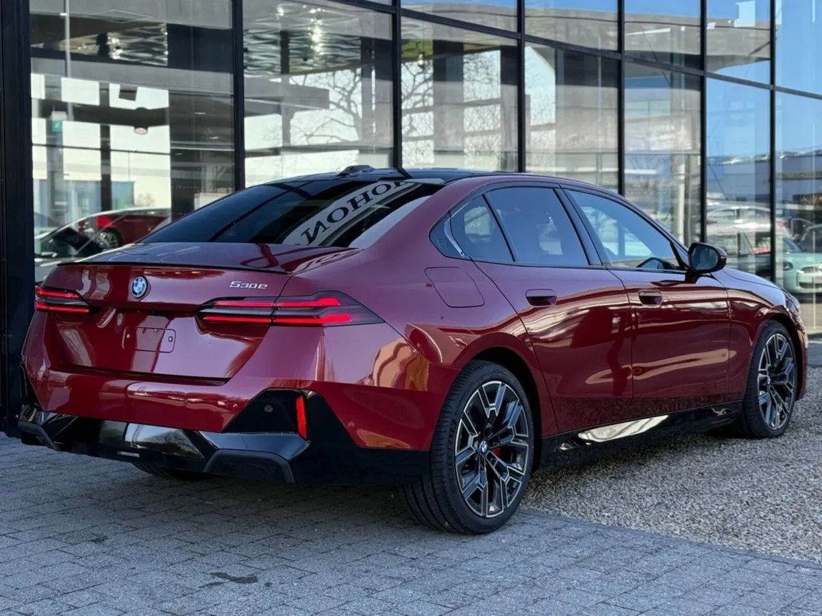 BMW 5-Series 530e M Sport Pro - Image 2