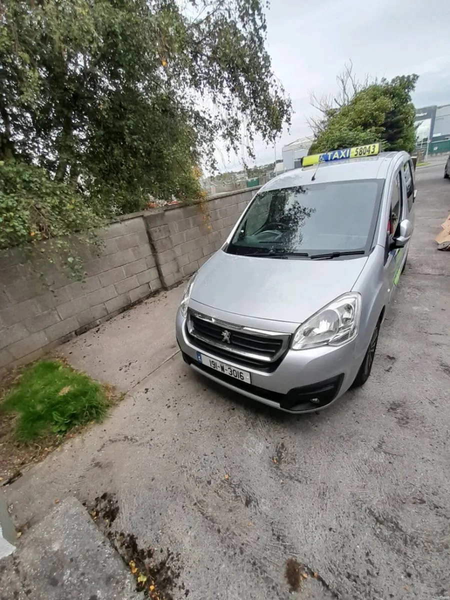 Taxi wheelchair for rent and buy - Image 1
