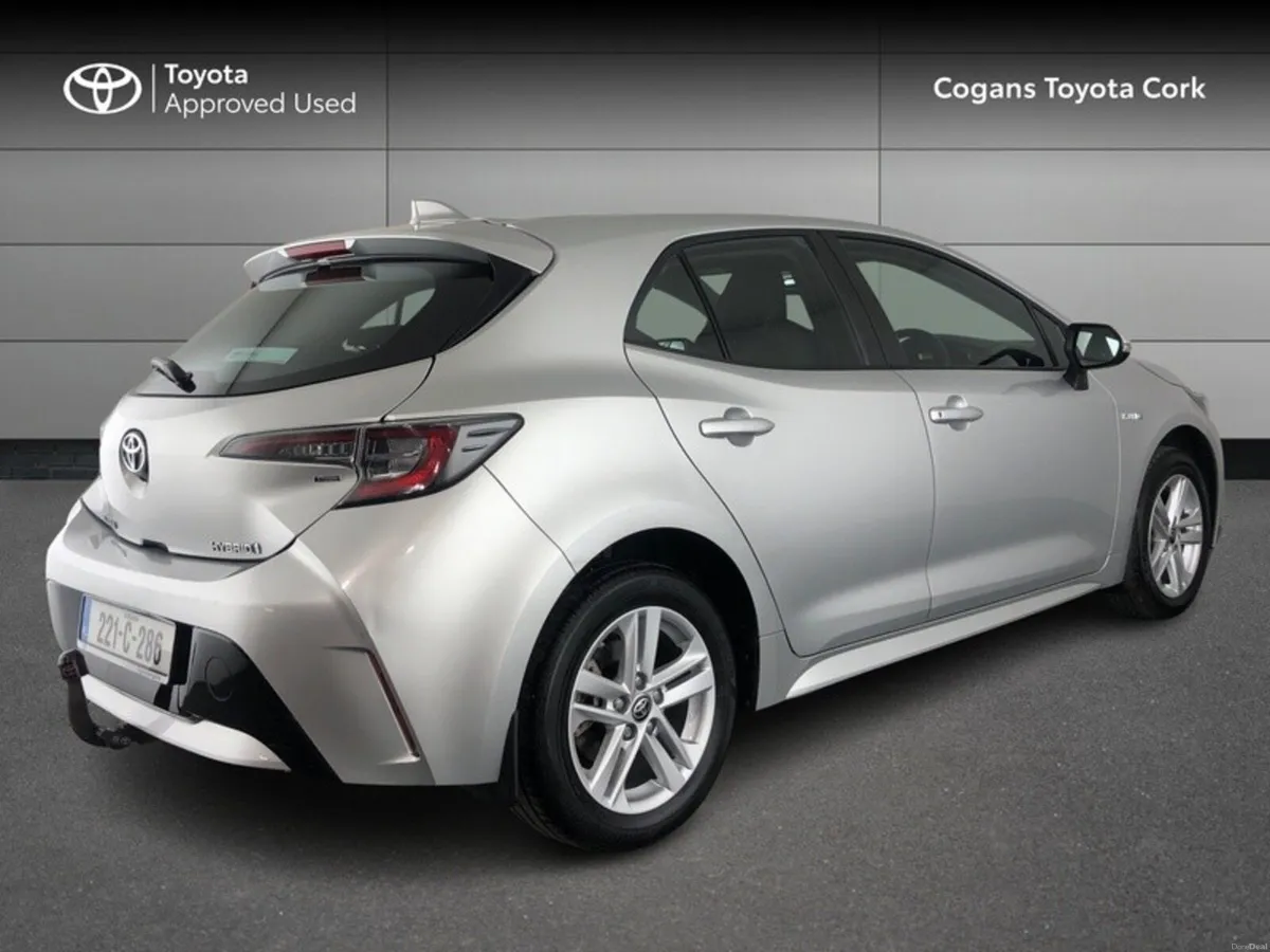 Toyota Corolla HYBRID LUNA H/B 4DR AUTO - Image 2