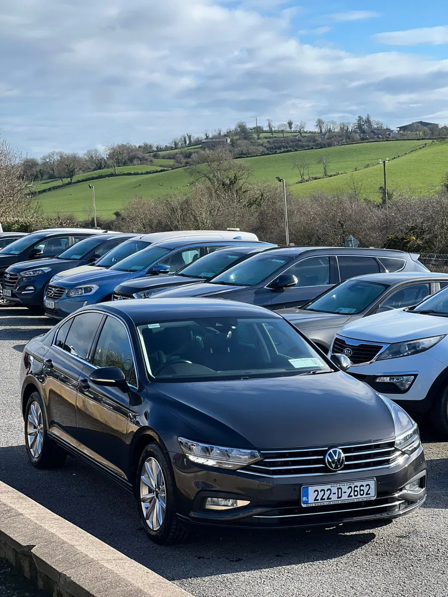 Volkswagen Passat 2022 low klms - Image 1