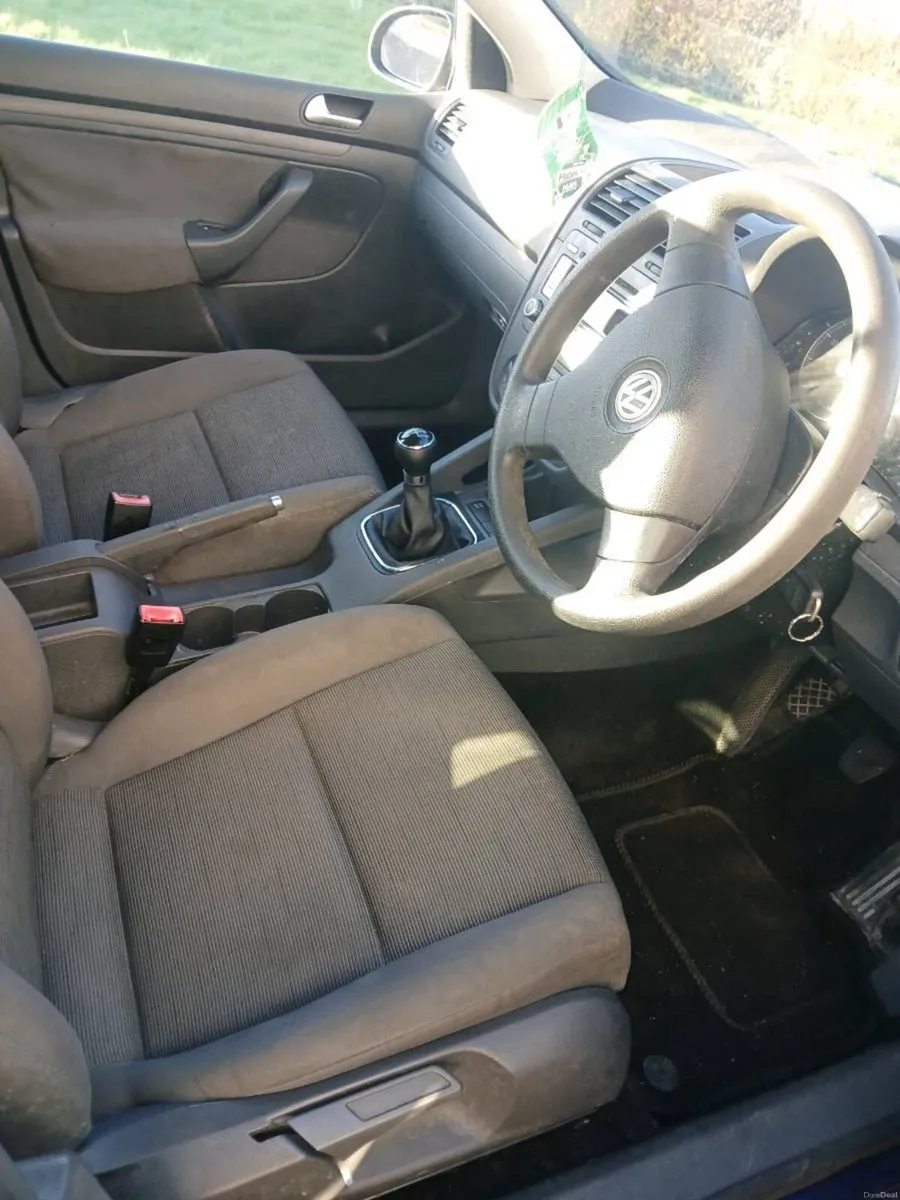 Volkswagen Golf 1.4 petrol - Image 4