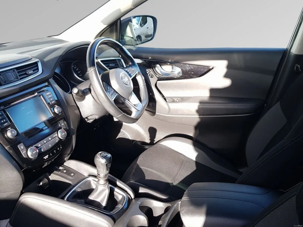 Nissan Qashqai 1.3 PET SE **€3,000 SCRAPPAGE** - Image 4