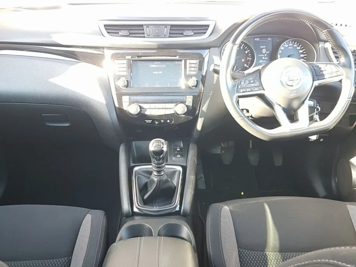 Nissan Qashqai 1.3 PET SE **€3,000 SCRAPPAGE** - Image 3