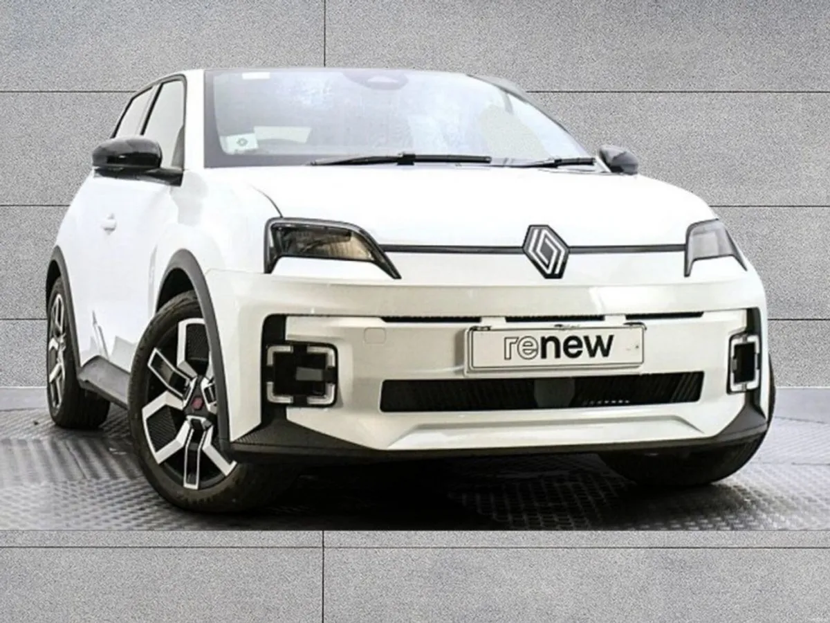 Renault 5 E-Tech Techno 52kWh 150hp - Image 1