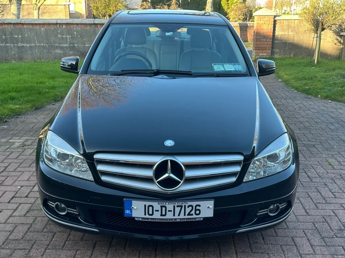 Mercedes benz c class - Image 2