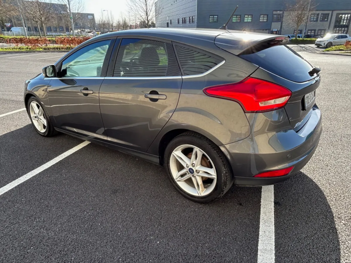 Ford Focus 1.0 ZETEC EDITION 5DR - Image 4