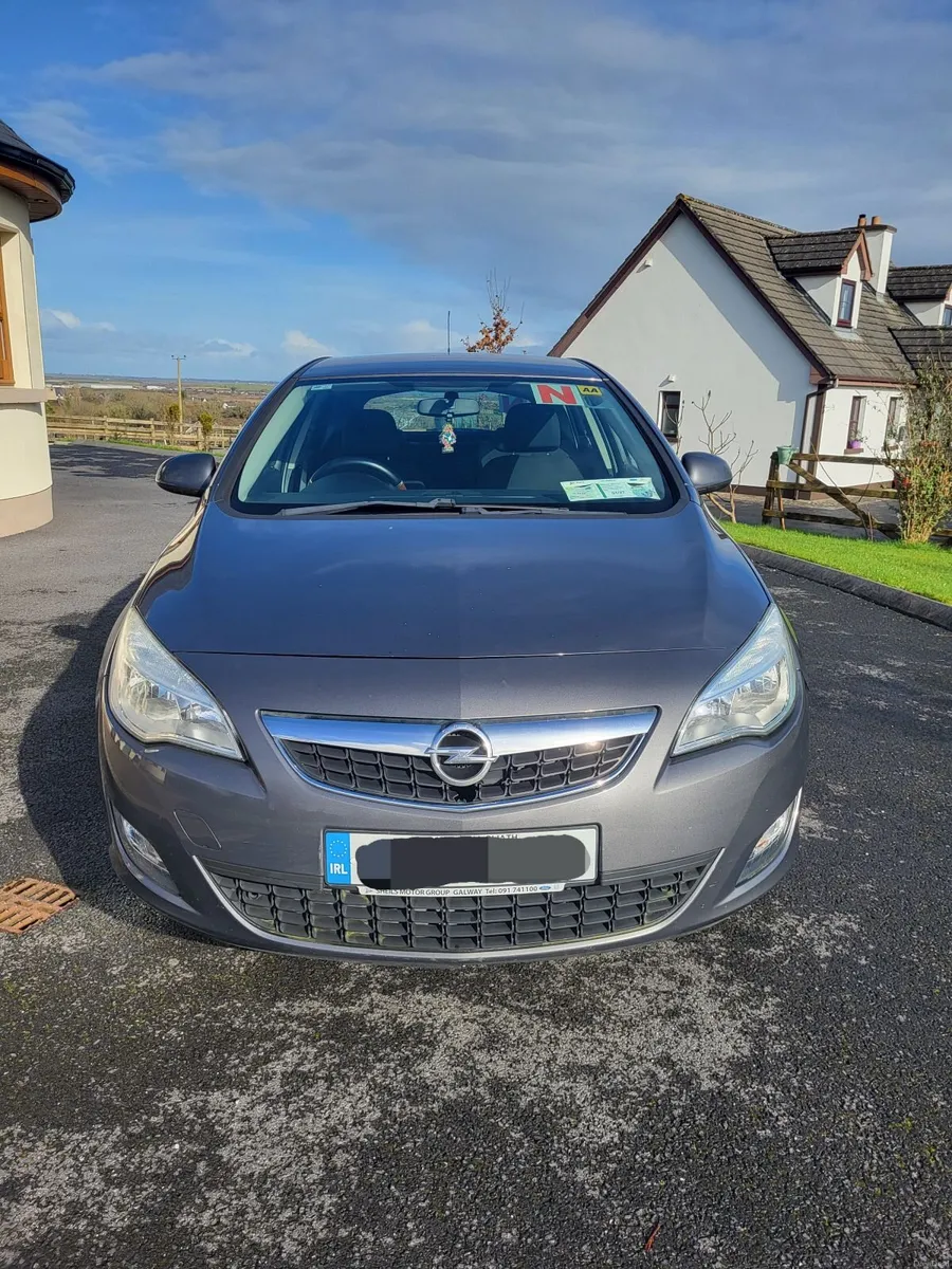 Opel Astra 2012 - Image 4