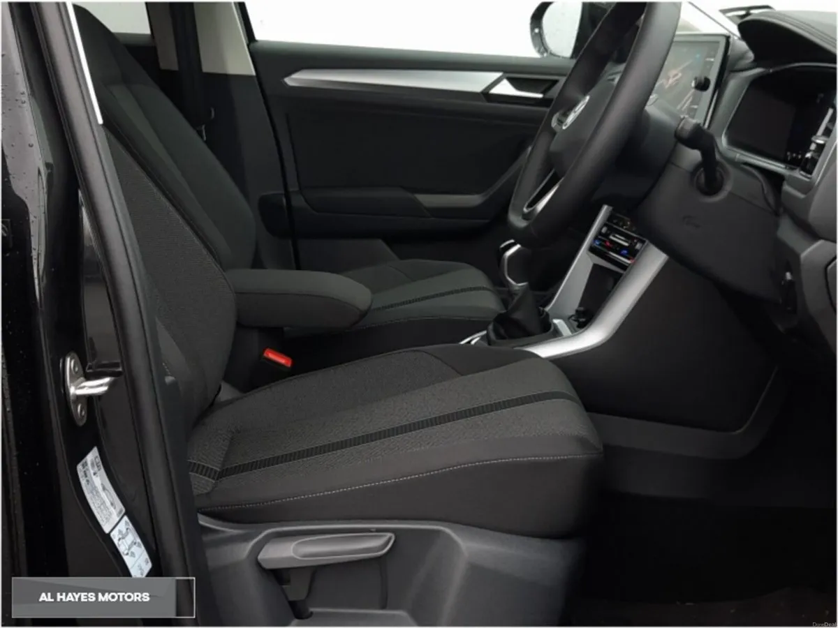 Volkswagen T-Roc **TINY MILEAGE** 2.0TDI M6F 116BH - Image 4