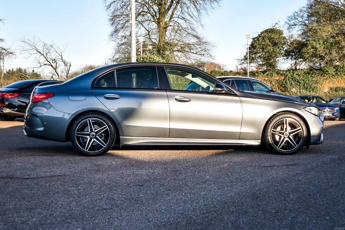 Mercedes-Benz C-Class C200d AMG Night Package - Image 3