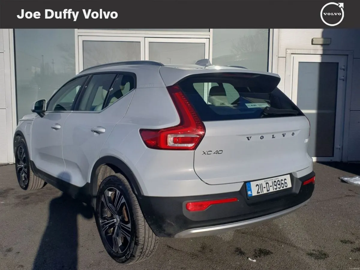 Volvo XC40 PHEV T5 (262hp) Insciption FWD - Image 3