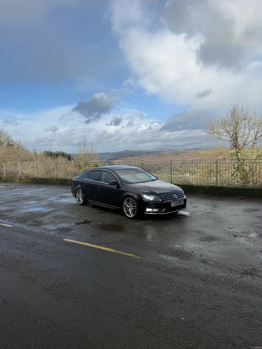 Volkswagen Passat - Image 2