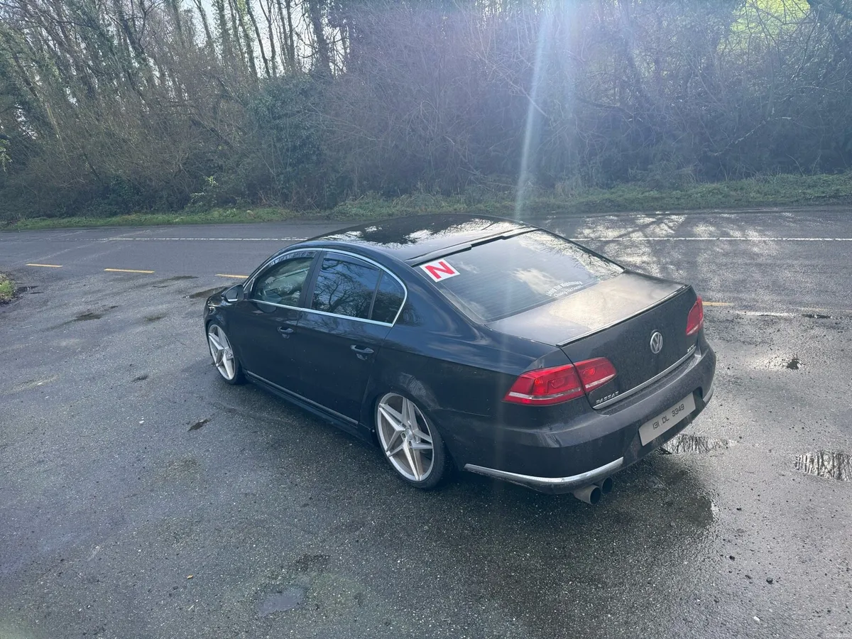 Volkswagen Passat - Image 4